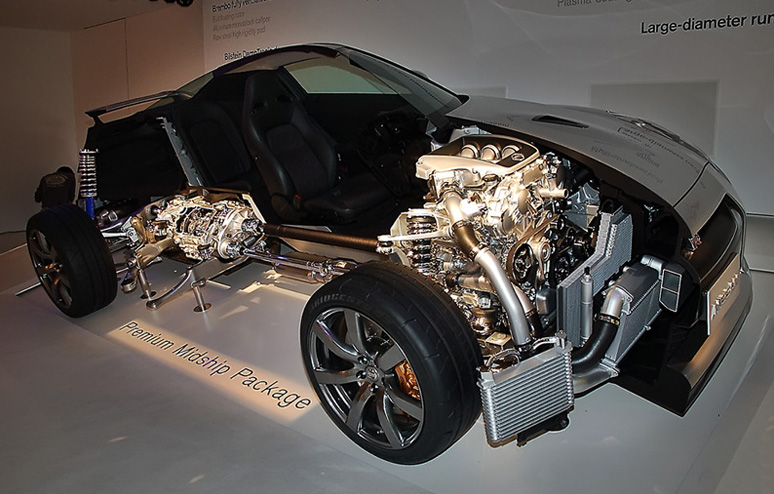 nissan_gtr_cut_model_front